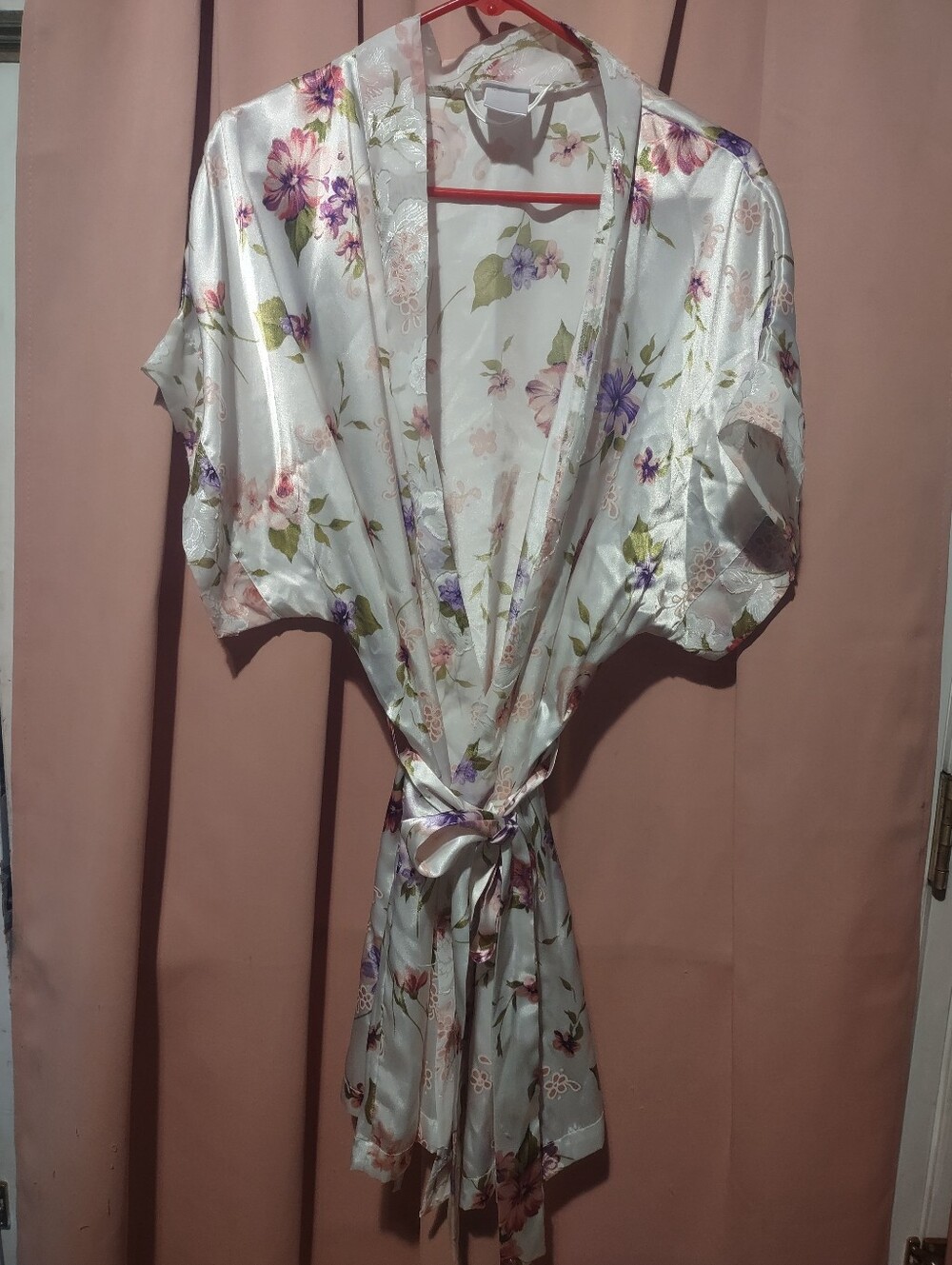 Secret Treasures Satin Floral Kimono Robe in White with Purple & Pink Flowers